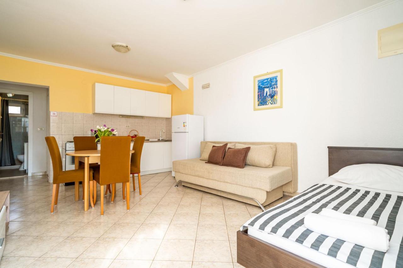 Apartmani Niki Zvekovica Cavtat Buitenkant foto